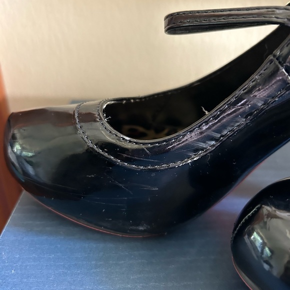 Black Patent Mary Jane Halloween Shoes 4 1/2” Spike Heel-Size 9 Good Condition👠 - Picture 3 of 5